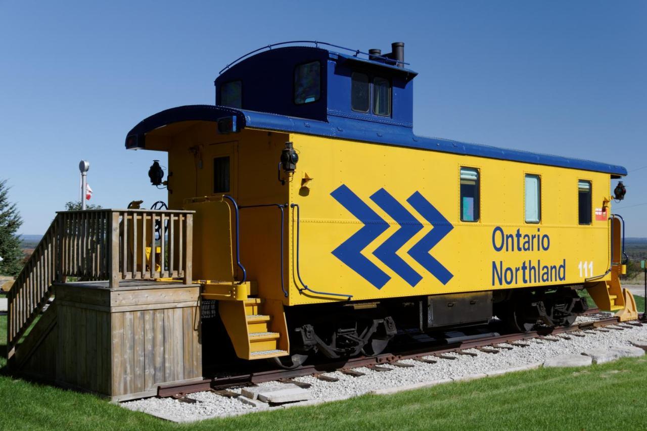 Clearview Station & Caboose B&B Creemore Extérieur photo