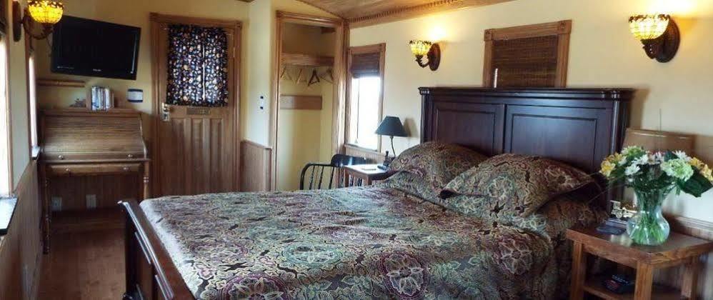 Clearview Station & Caboose B&B Creemore Extérieur photo